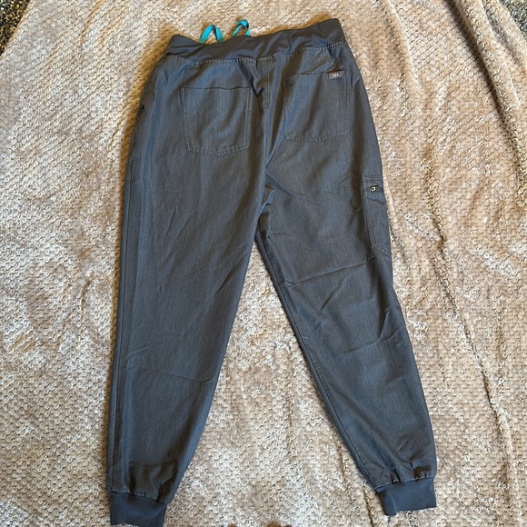 High Waisted Zamora™ Jogger Scrub Pants - Picture 7 of 7